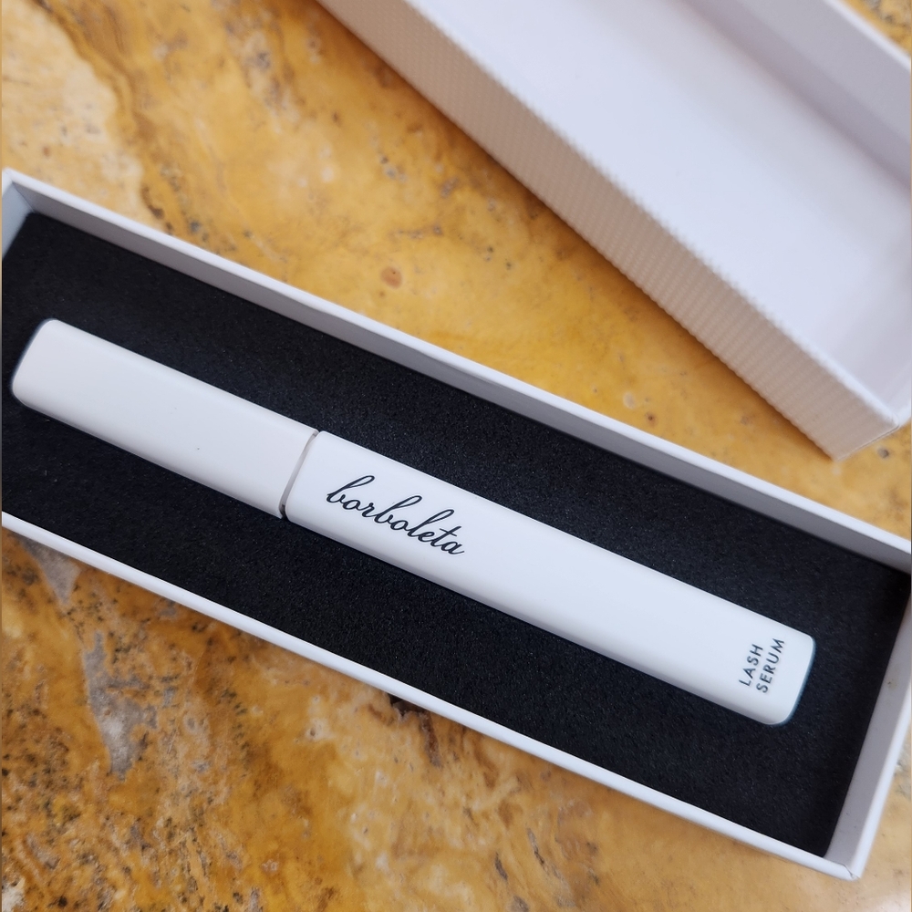 Brand new bottle of Borboleta lash serum